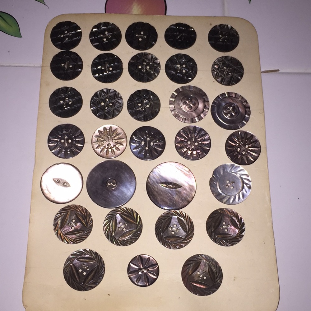 PC Antique metal & mother of pearl buttons